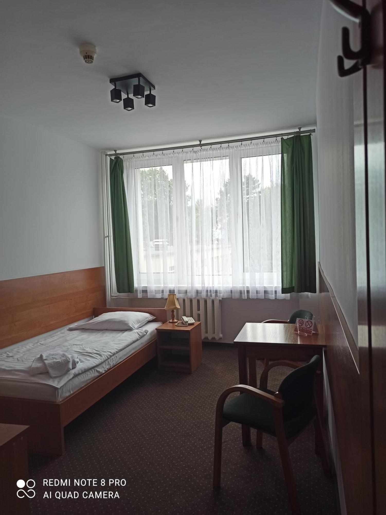 Hotel Odr Sulechów エクステリア 写真