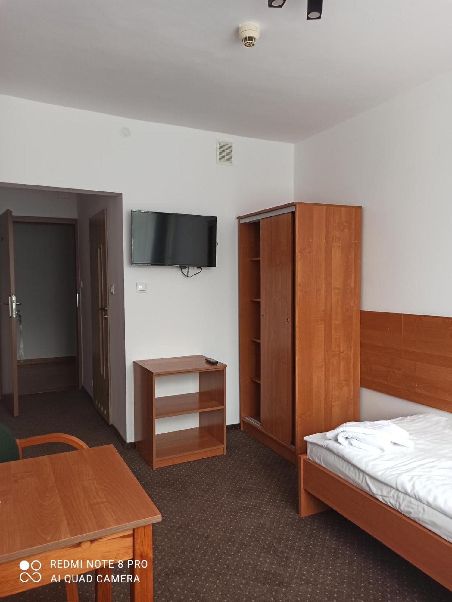 Hotel Odr Sulechów エクステリア 写真