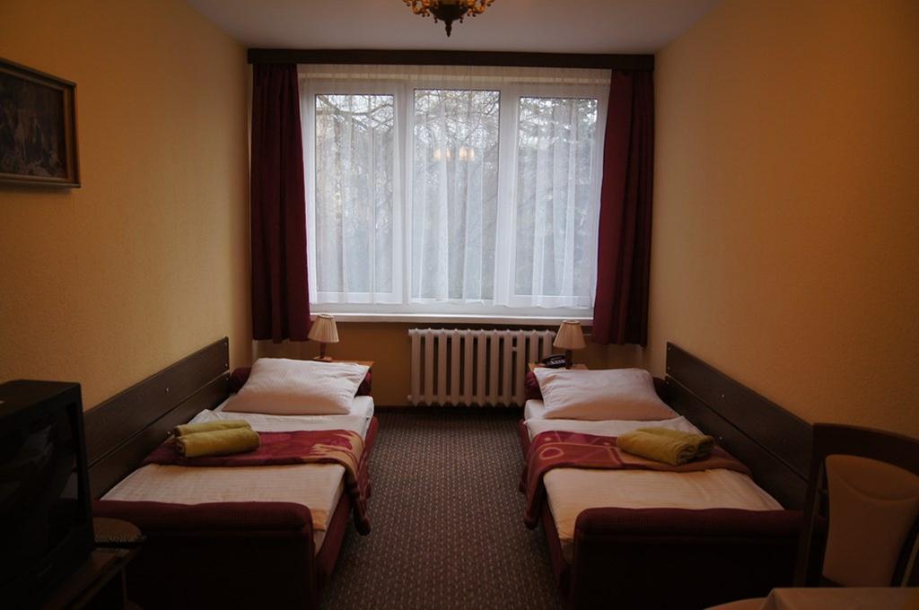 Hotel Odr Sulechów 部屋 写真