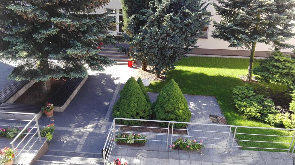 Hotel Odr Sulechów エクステリア 写真