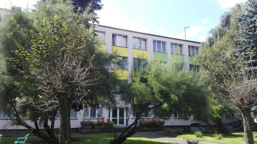 Hotel Odr Sulechów エクステリア 写真